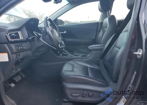 2018 Kia Niro Touring z USA, uszkodzony, nr VIN KNDCE3LC2J5118223